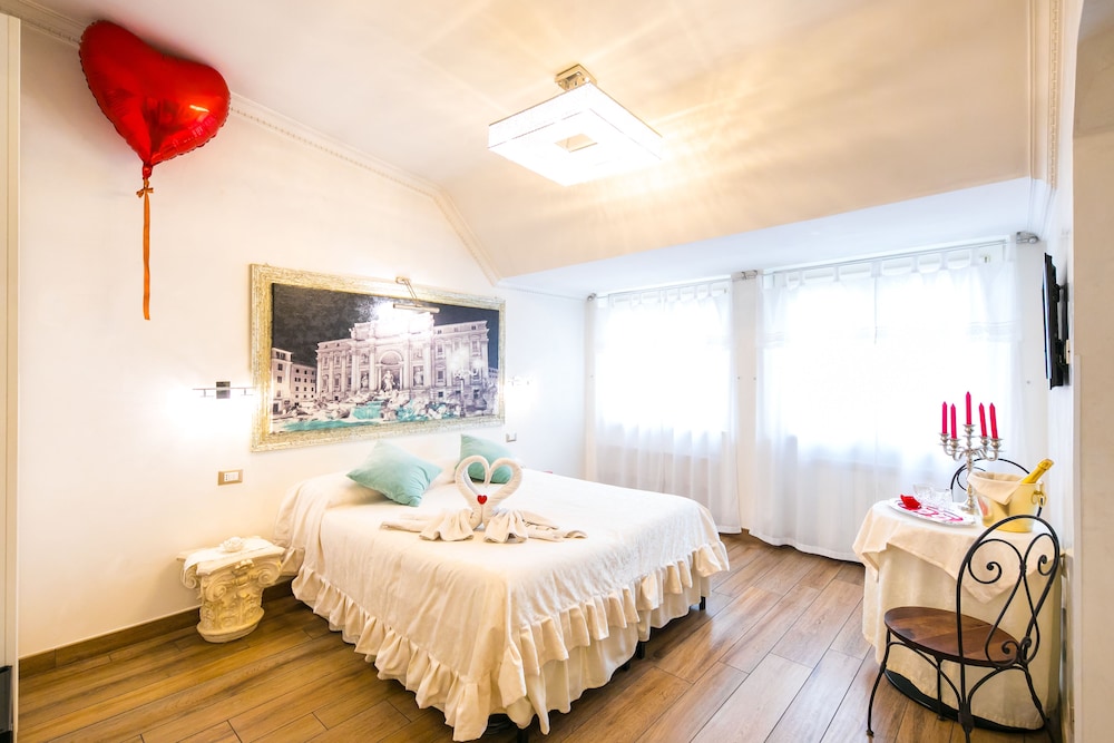 Economy Suite, Annex Building (3 people) photo 2