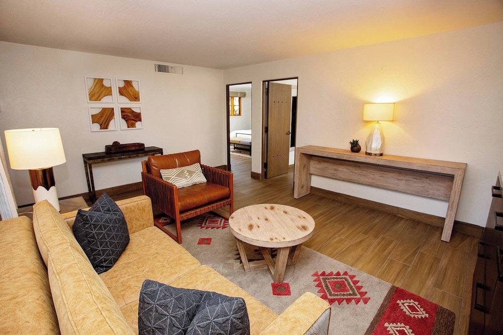 Suite, 1 Double Bed - Photo 1