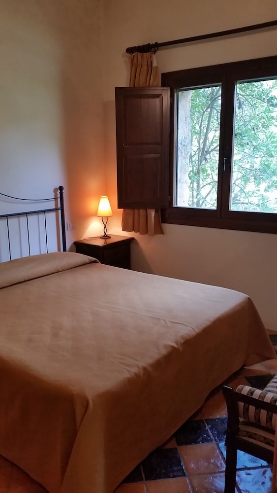 Family Room, Garden View (Gialla)