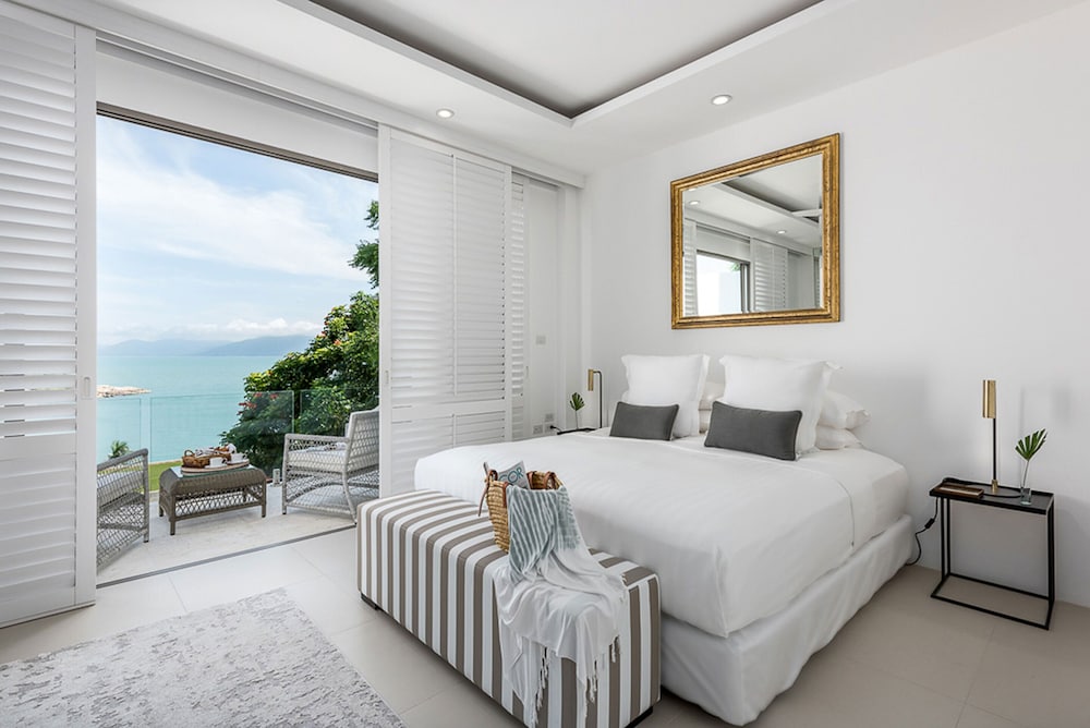 Luxury 3 Bedroom Villa with Ocean View and Private Infinity Pool BY10
