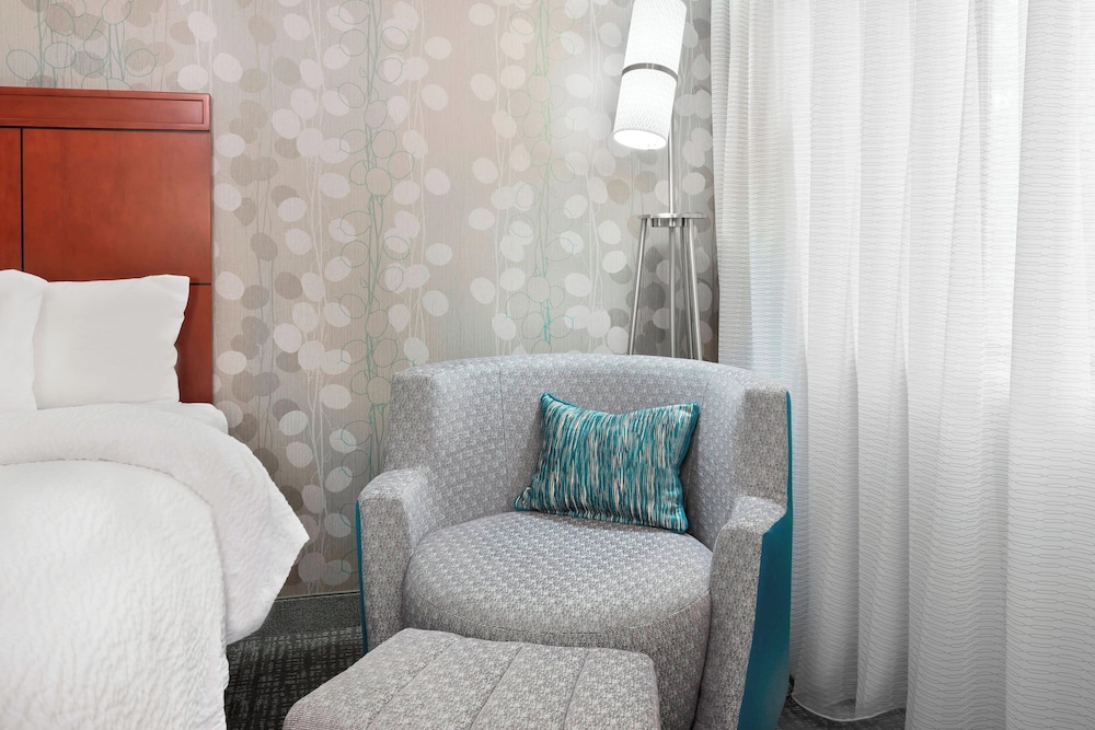 Room, 2 Queen Beds - Photo 5