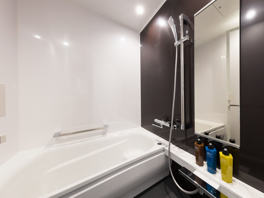 Superior Double (Separate Bath and  Toilet) for 2 people - Non - Smoking photo 2
