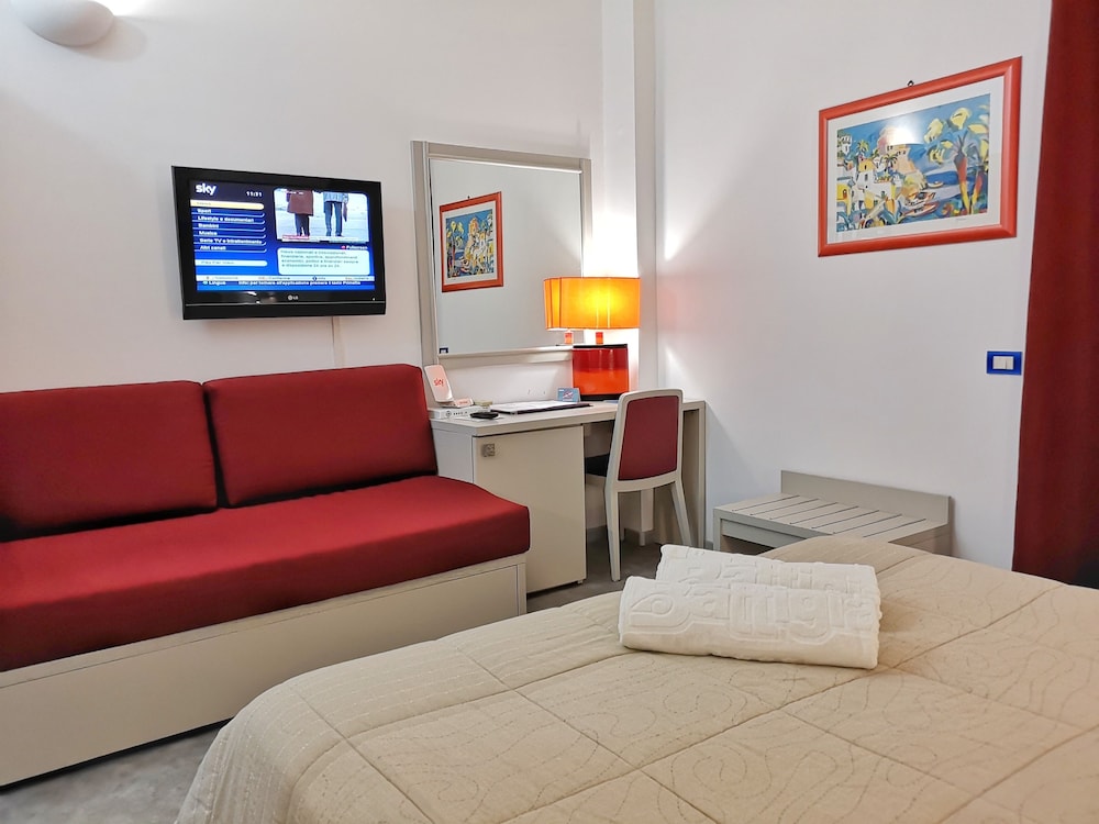 Deluxe Double or Twin Room, Sea View - Photo 14