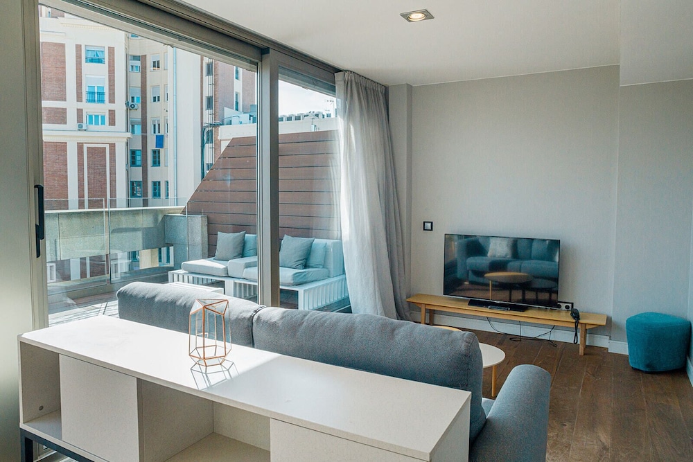 City Apartment, 1 Bedroom, Terrace, City View - Photo 5