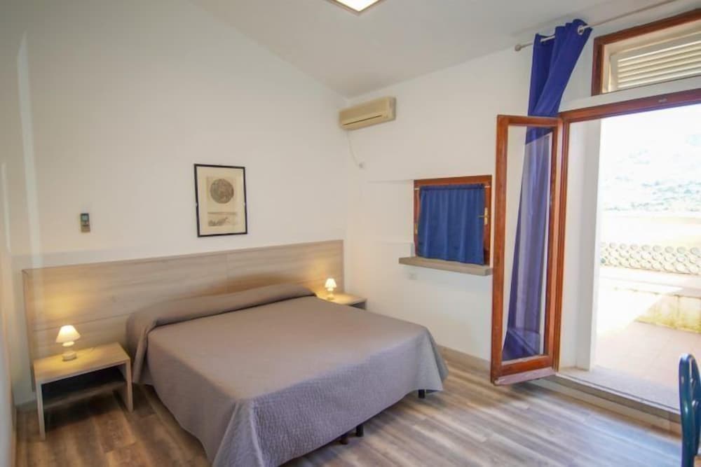 Classic Double Room, Sea View