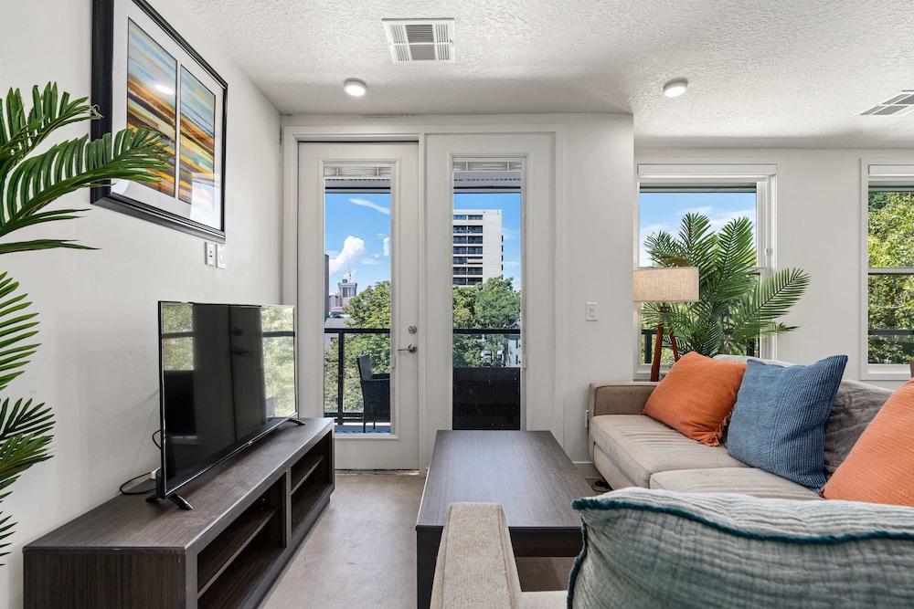 Luxury Apartment photo 1