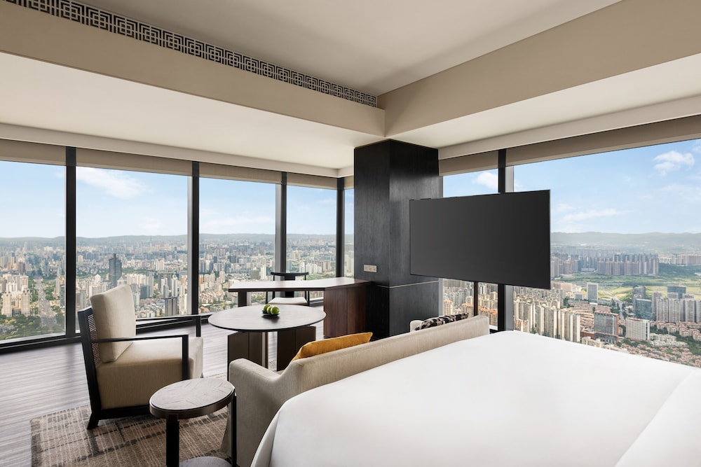 Horizon, Premier Room, 1 King Bed - Photo 9