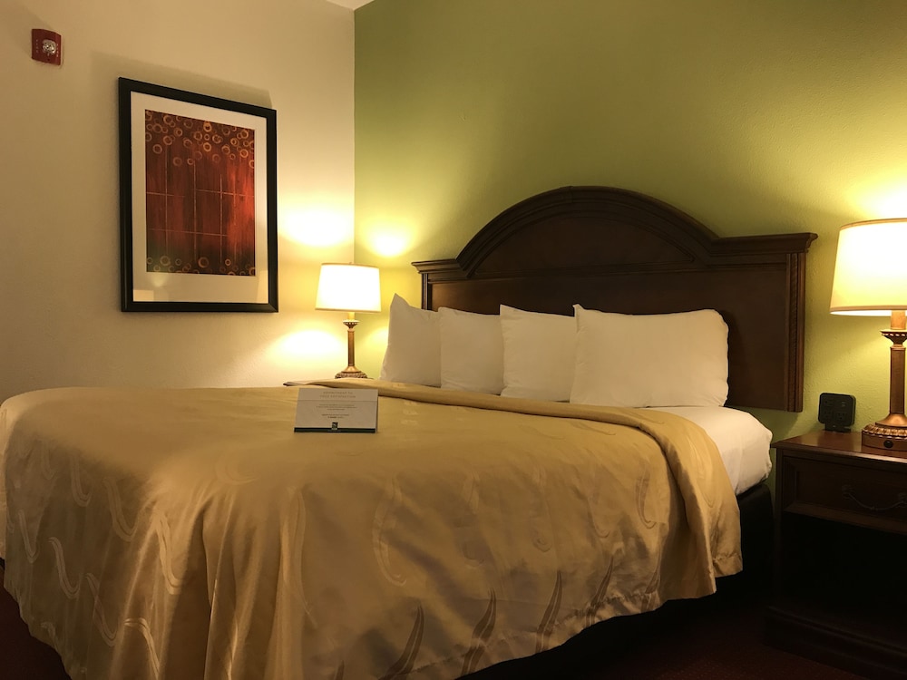 Standard Room, 1 King Bed with Sofa bed, Non Smoking (1 Person Sofa Bed) photo 2