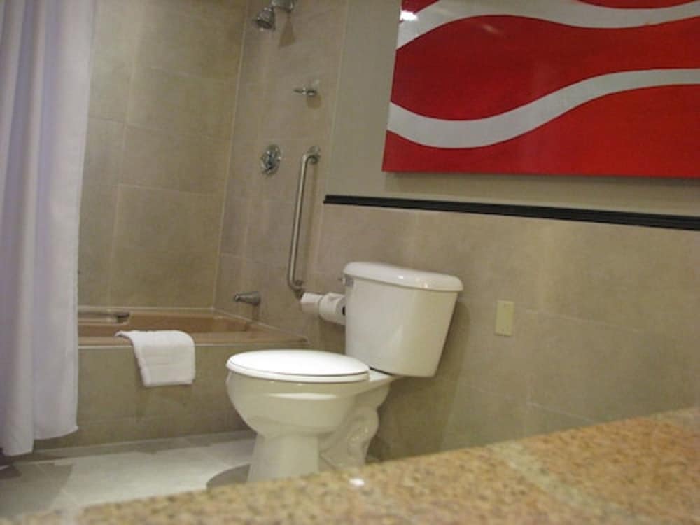 Room, 2 Queen Beds, Non Smoking (Efficiency) - Photo 4