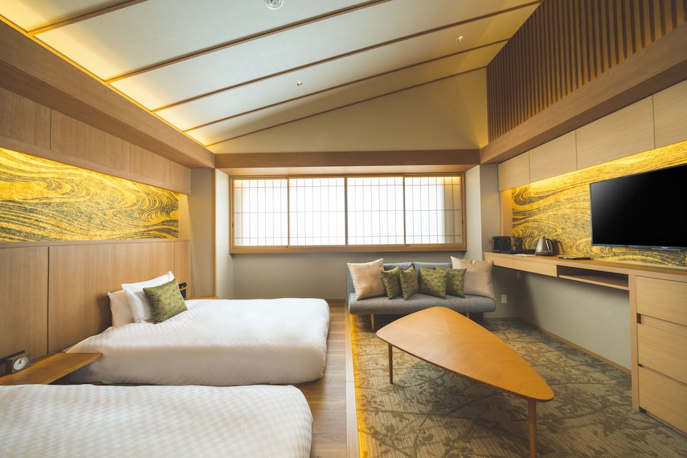 Deluxe Room, 2 Double Beds, Non Smoking, Bathtub,Ceiling height 3m(with Single Sofabed) - Photo 15