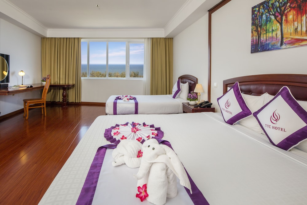 Deluxe Ocean View Twin - Photo 9