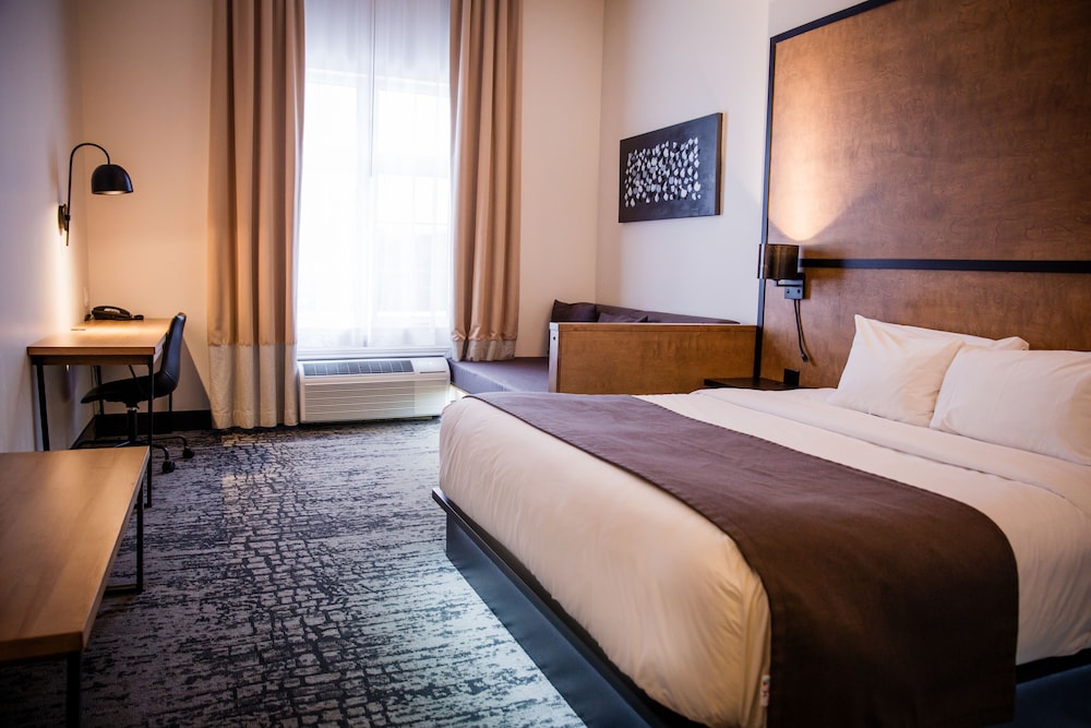 Comfort Room, 1 King Bed with Sofa bed, Mountain View with reduced mobility for the disabled