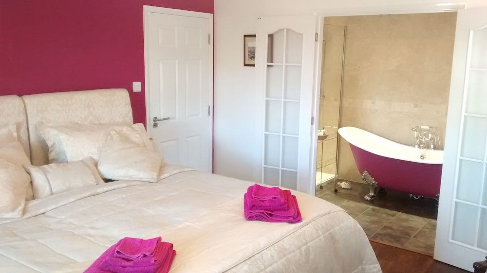 Deluxe Double Or Twin Room With Garden View photo 2