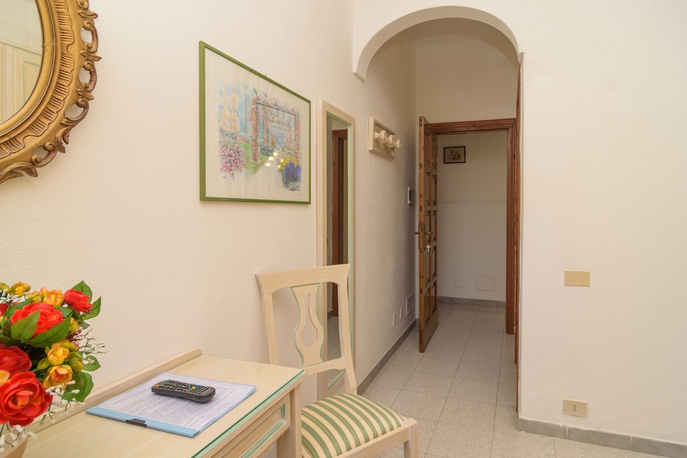 Triple Room - Photo 2
