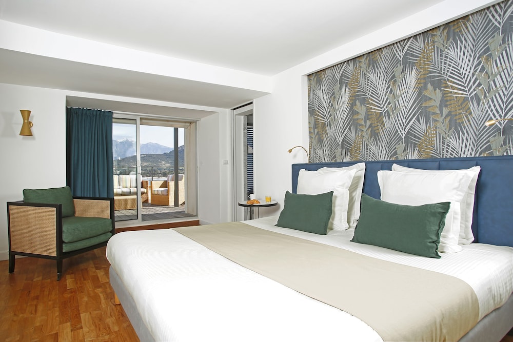 Panoramic Suite (5th Floor) photo 1
