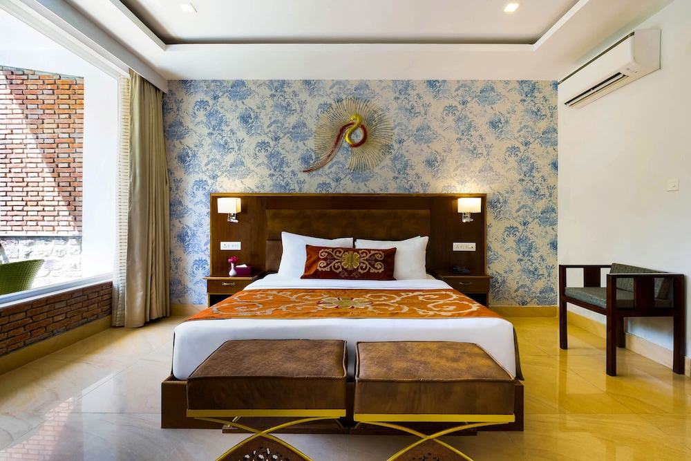 Premium Room with Private Balcony - Photo 4