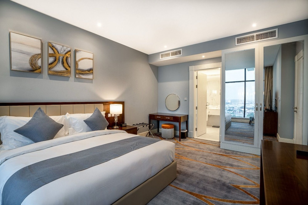 Grand Suite, City View - Photo 9