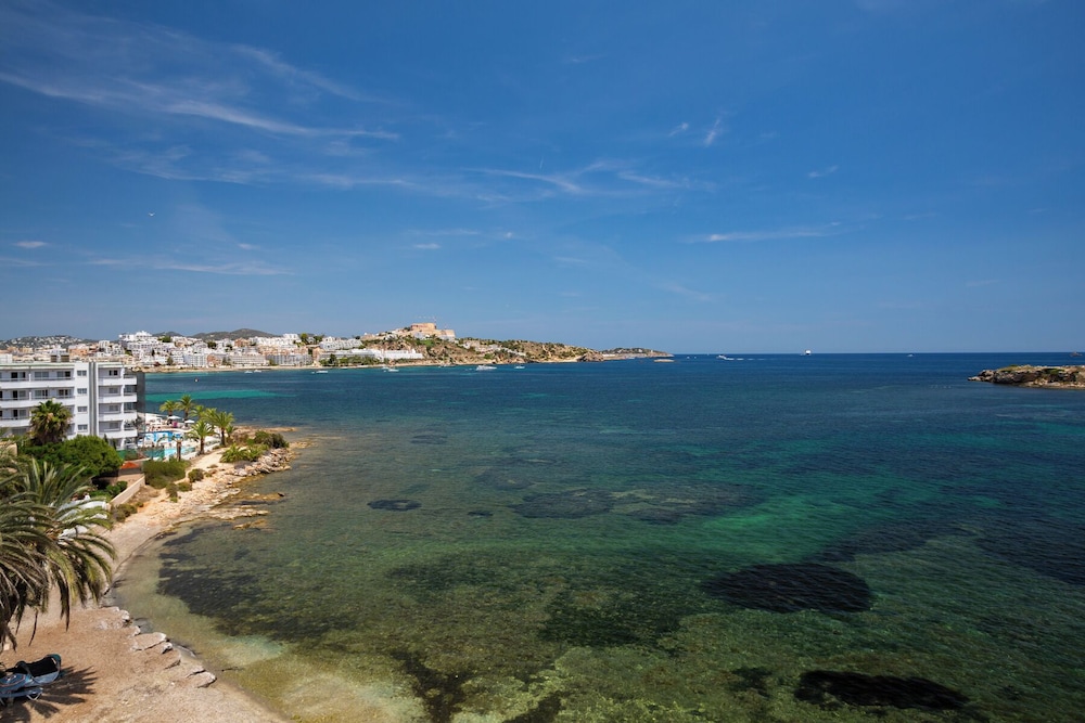 Standard Double Room, Sea View - Photo 9
