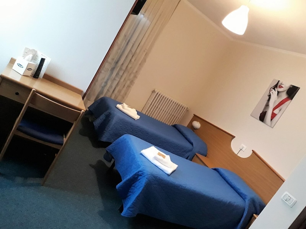 Double Or Twin Room photo 2