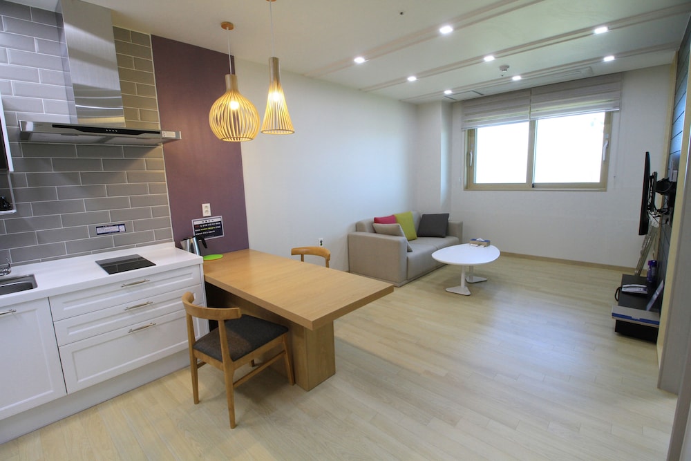 Condo, Golf View (26 Pyeong) photo 1