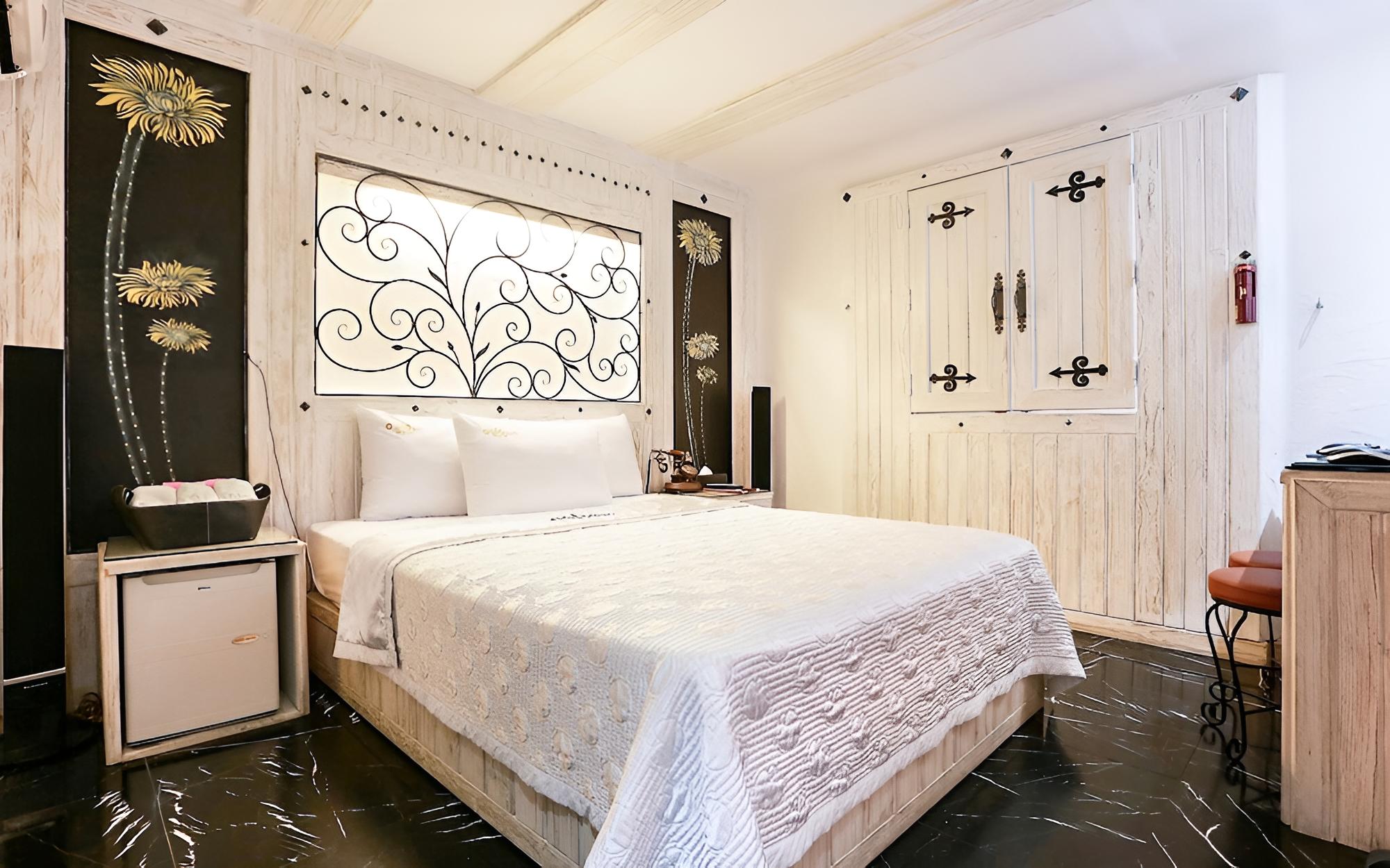 Room (VIP) - Photo 1