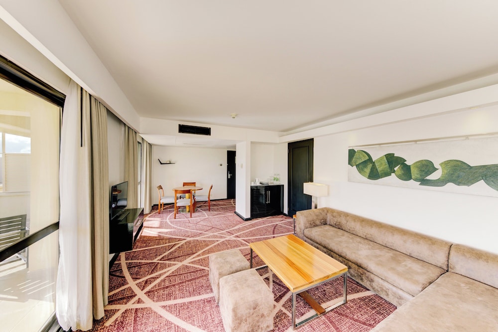 Cilantro Suite with Lounge Access photo 2