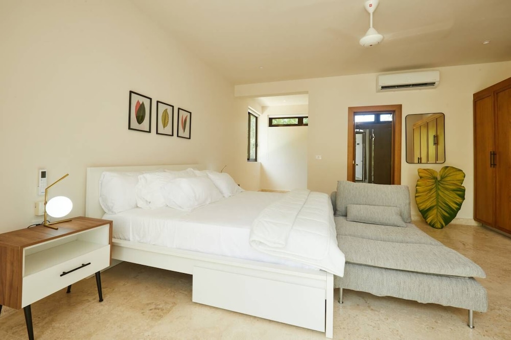 Family Villa, Beach View photo 1