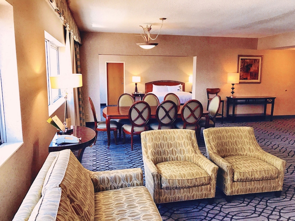 Suite, 1 King Bed (Capital) - Photo 1