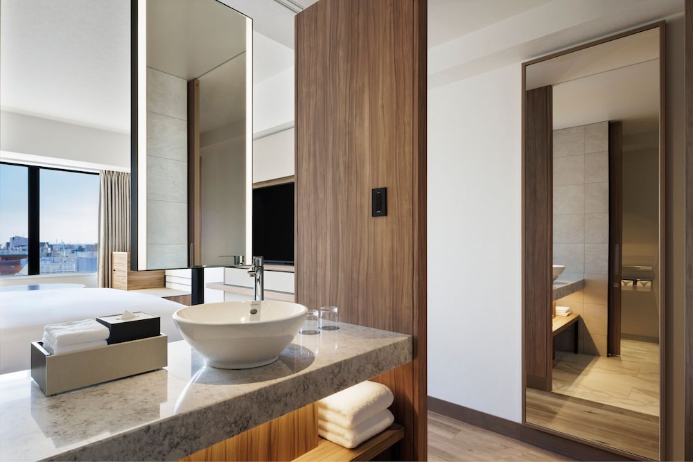 Deluxe Room - Photo 5