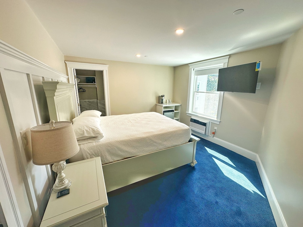 Economy Single Room, 1 Queen Bed, Non Smoking