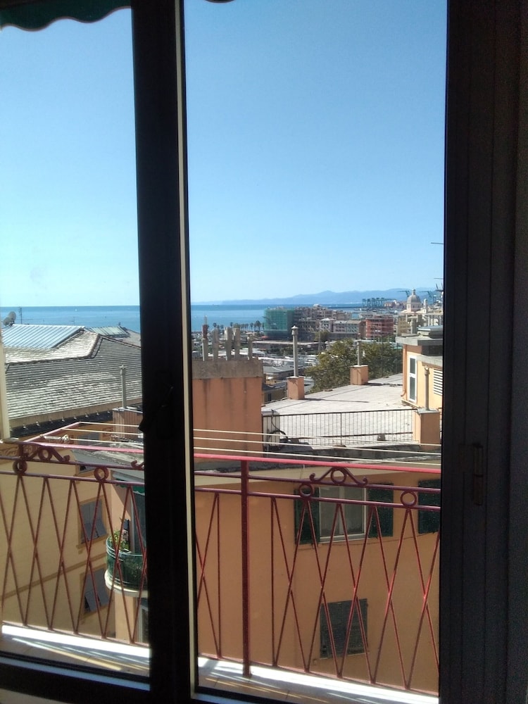 Geräumiges Apartment mit Meerblick-Terrasse in Genua Pegli, Foto 10