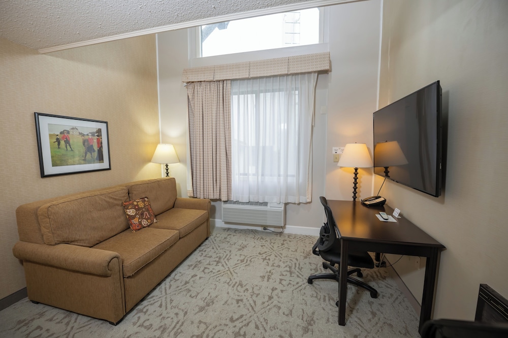 Luxury Suite, 1 King Bed, Non Smoking (Presidential) photo 1