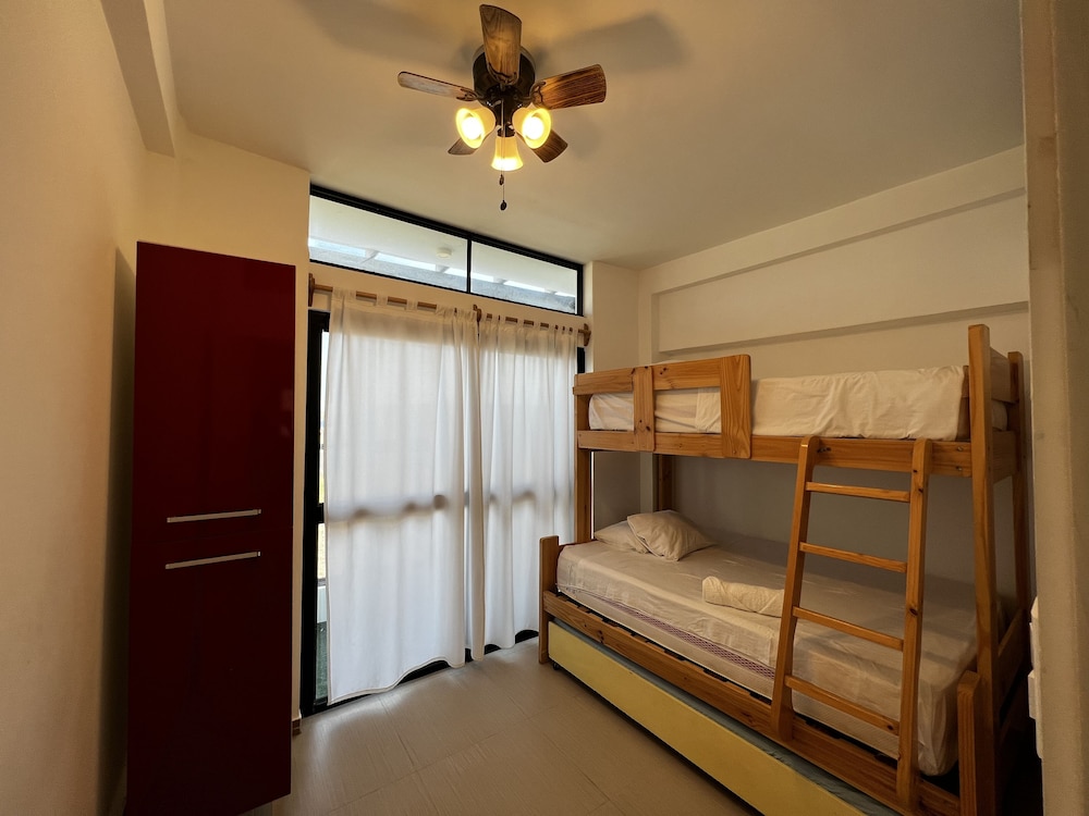 Family Room (with Triple Bunk Bed) photo 2