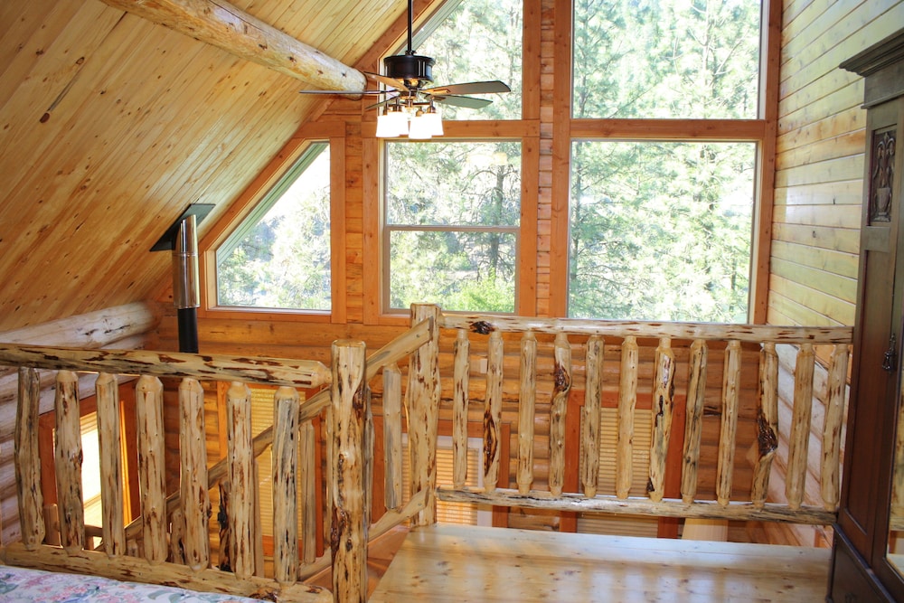 Exclusive Cabin, 2 Bedrooms, Kitchenette, River View photo 2
