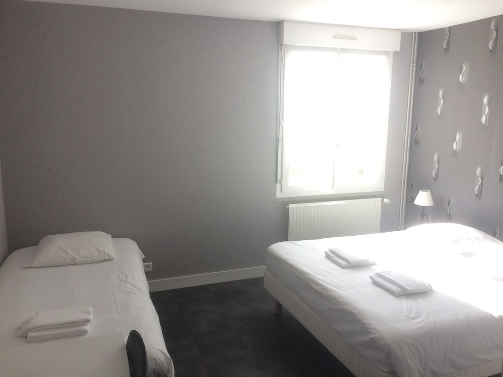 Triple Room, Accessible photo 1
