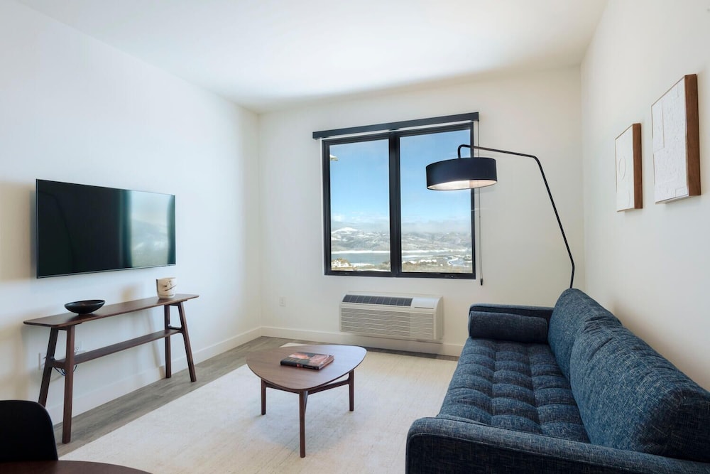 Condo, 1 Bedroom photo 3