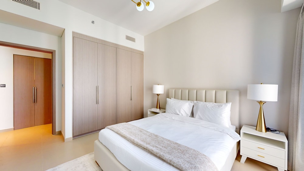 Apartment, 2 Bedrooms, Pool Access photo 2