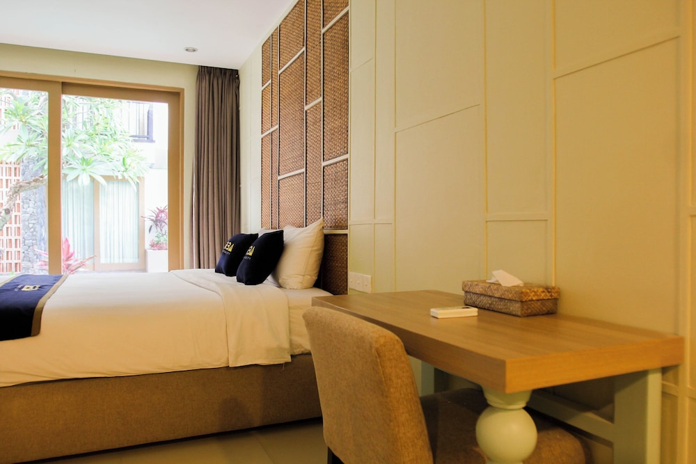 Deluxe Double Room, Pool View
