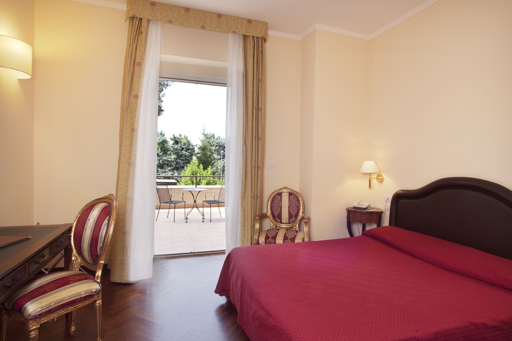 Superior Triple Room photo 1