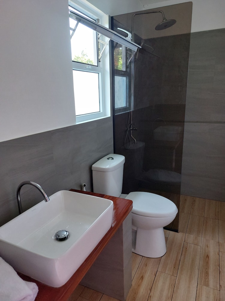 Deluxe Room - Photo 8