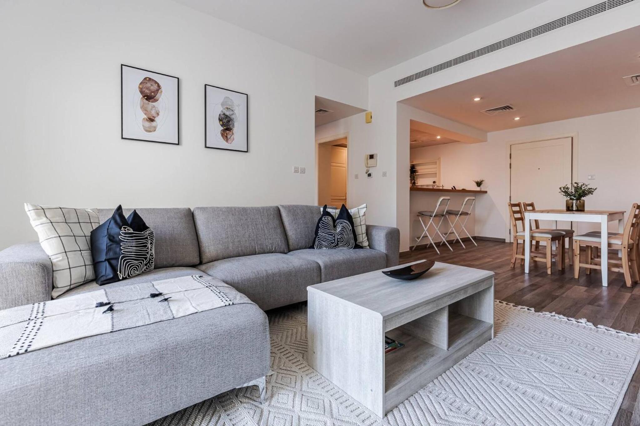 One-Bedroom Apartment