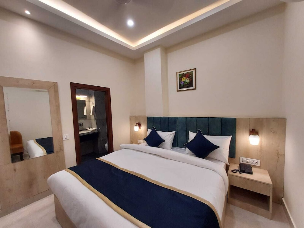 Deluxe Double Room photo 3