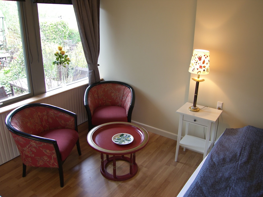Double Room, Private Bathroom, Garden View photo 1