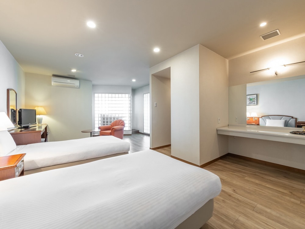 Top floor ocean view Deluxe Japanese-Western-Style Room (Non-smoking) photo 3