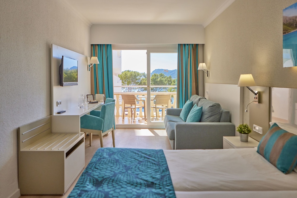 Comfort Room, Balcony, Partial Sea View (2 adults + 1 child) thumbnail 6