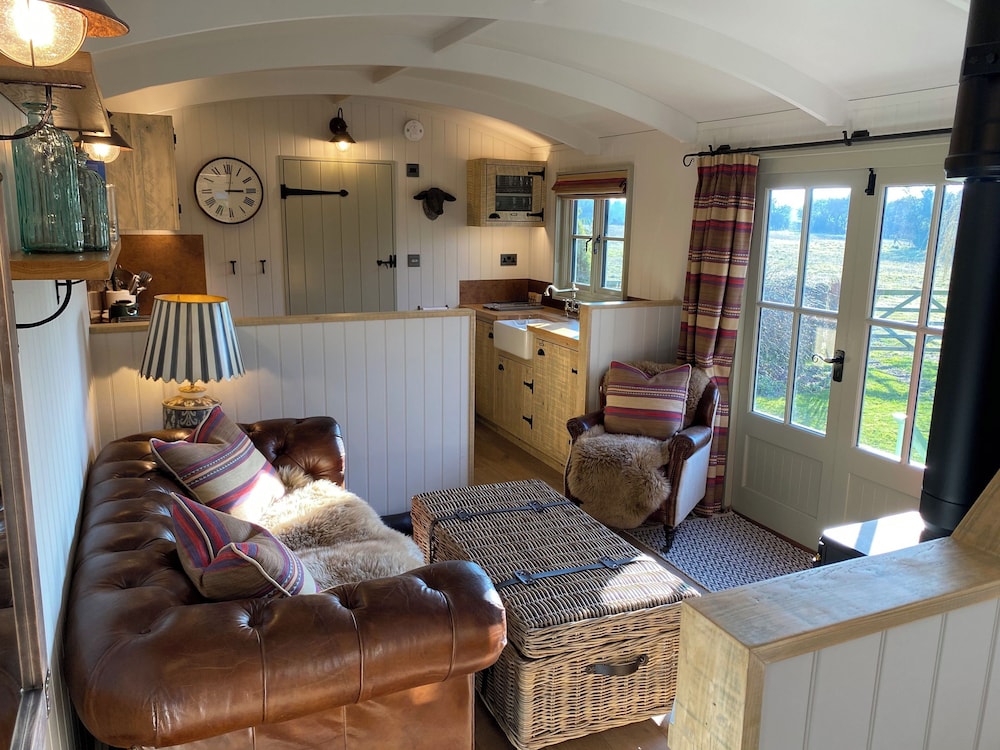 Shepherd's Hut photo 3