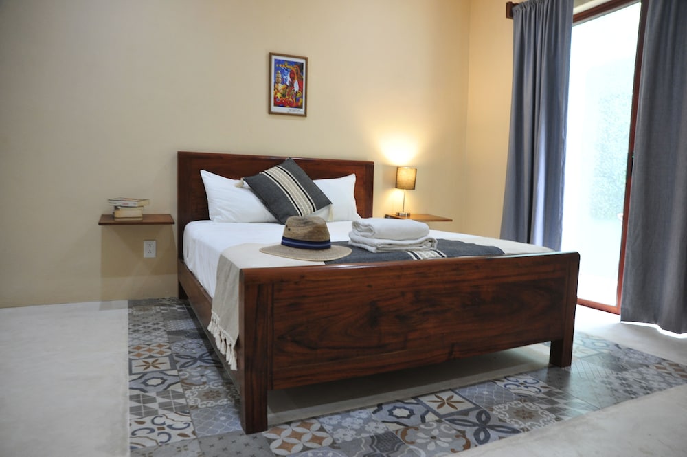 Deluxe Studio Suite