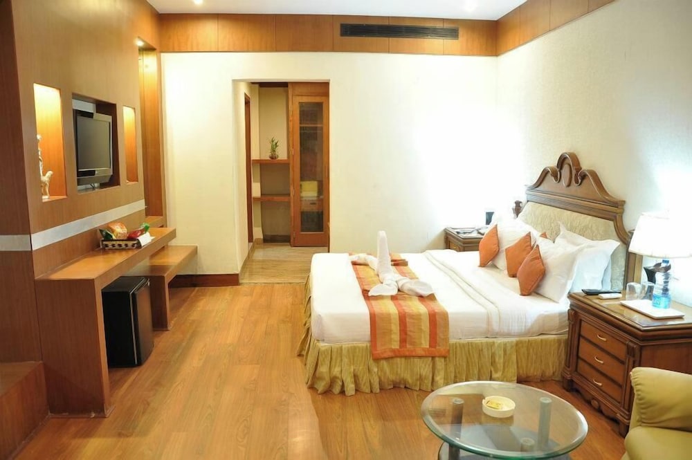 Basic Double Room, City View