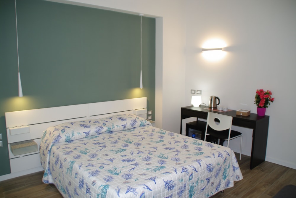 Deluxe Room, 1 Queen Bed with Sofa bed (Lerici)