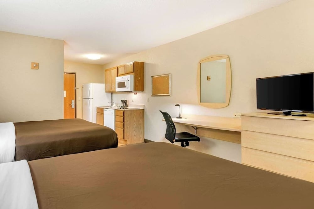 Room, 2 Queen Beds, Non Smoking
